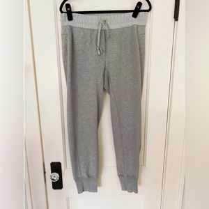 Lululemon Women’s (L) Lt. Grey Joggers